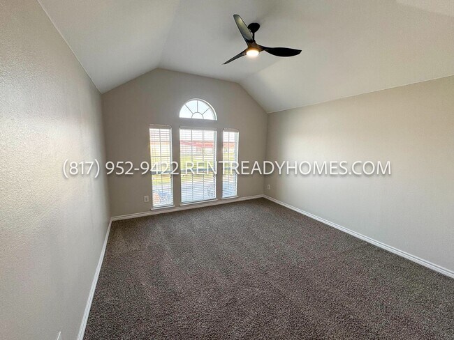 Building Photo - 2221 Overton Dr