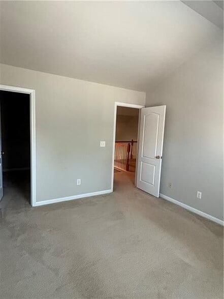 Building Photo - 2450 Clock Face Ct