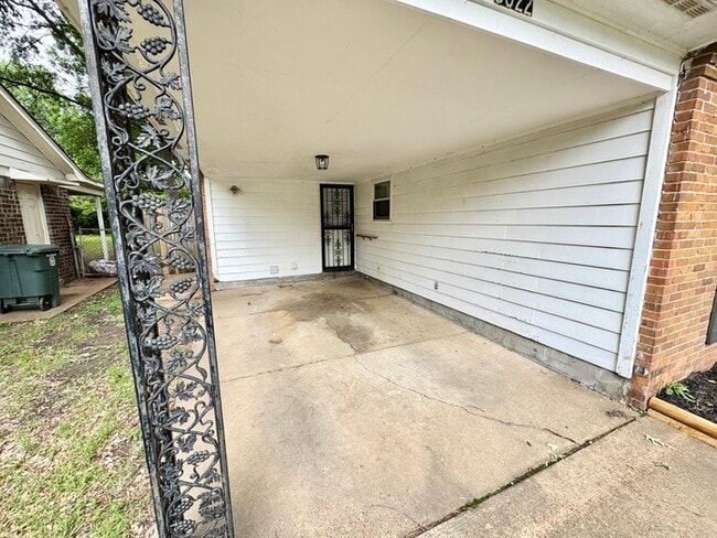 Building Photo - 5022 Harrington Ave