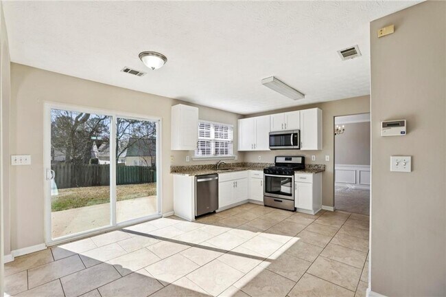 Building Photo - 1348 Woodcutt Pl