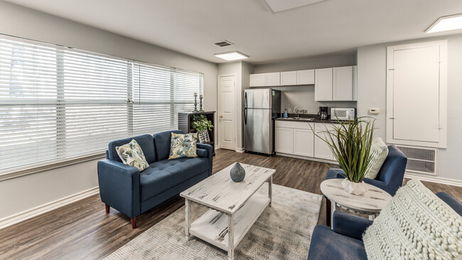 Community Room - Amenity - Kingfisher Creek Apartments