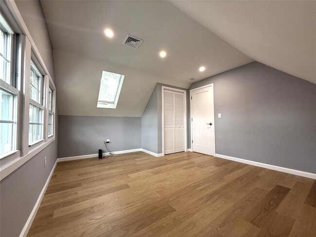 Building Photo - 64 Haymaker Ln
