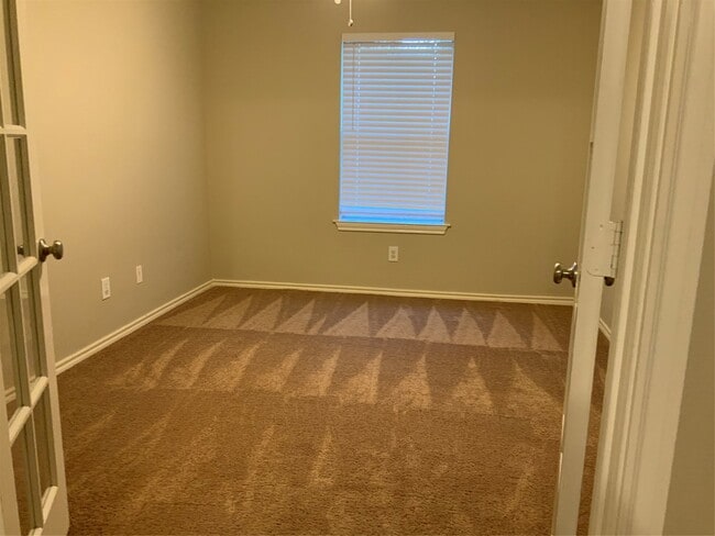 Building Photo - 35 Teakwood Pl