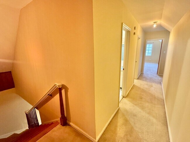 Building Photo - Gorgeous Interiors in this BONUS SPACE + 4 Bedroom  2 Bathroom Home!