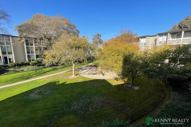 Building Photo - Remodeled 3BR Condo with Large Deck, Park Views & Resort-Style Amenities in Foster City