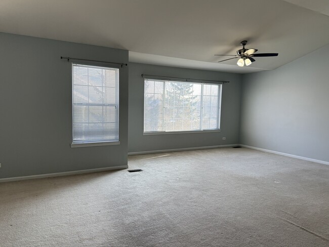 Building Photo - 2305 Sandy Creek Dr