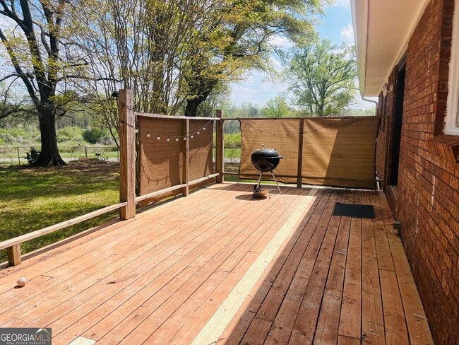 Building Photo - 239 Pope St