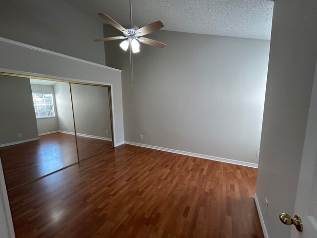 Building Photo - 645 Stafford Terrace