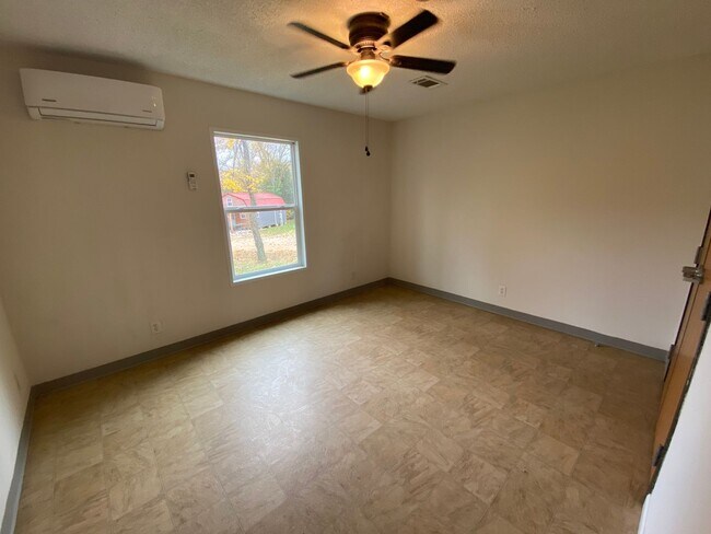 Building Photo - 22474-224D2 Restful Ln