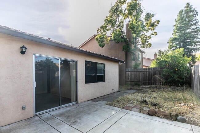 Building Photo - 2728 Almondwood Way