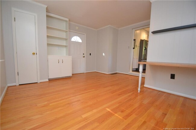 Building Photo - 312 Williams St