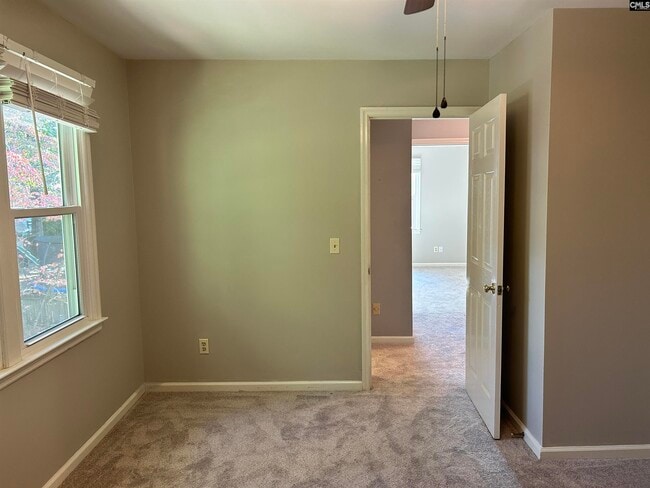 Building Photo - 305 Dean Hall Ln