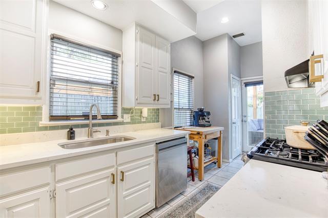 Building Photo - 5425 Victor St