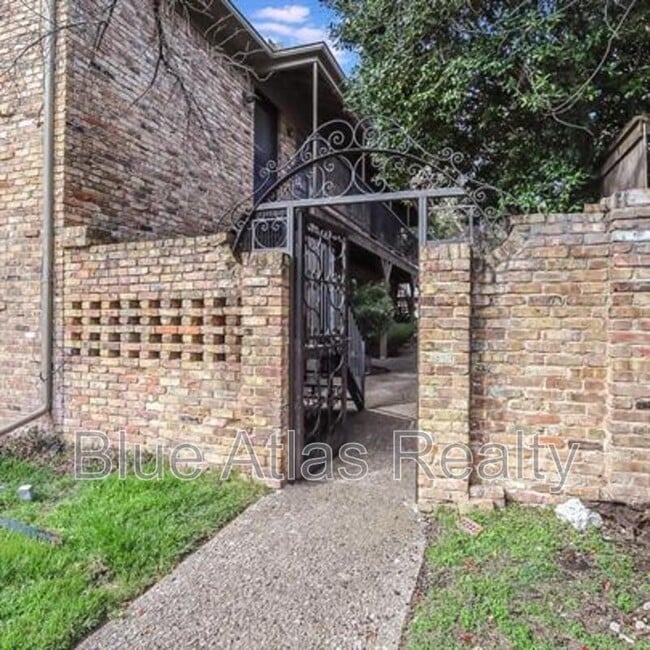 Building Photo - 3903 Hawthorne Ave