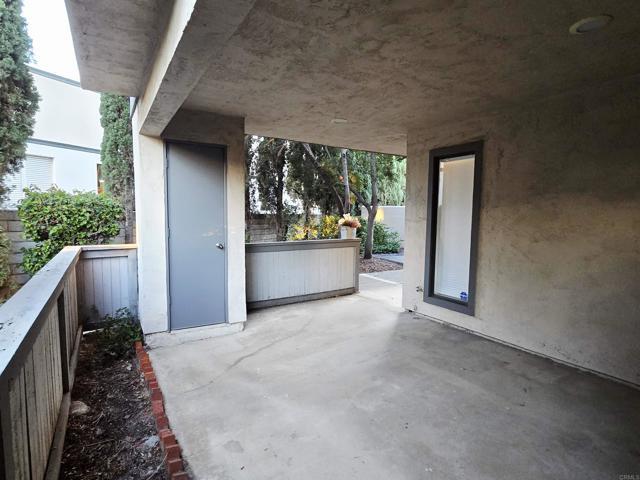 Building Photo - 2135 E Valley Pkwy