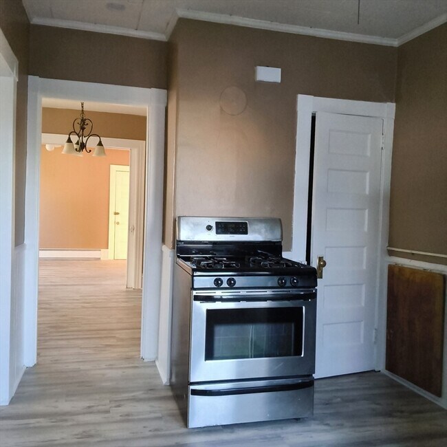 Building Photo - 517-519 Second St