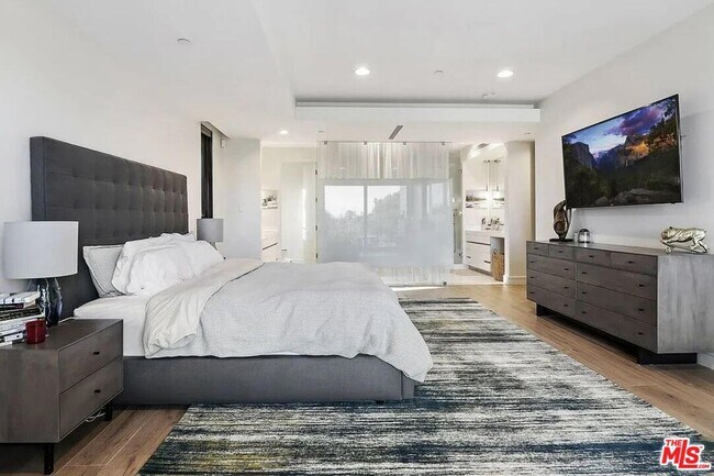 Building Photo - 16132 Alcima Ave