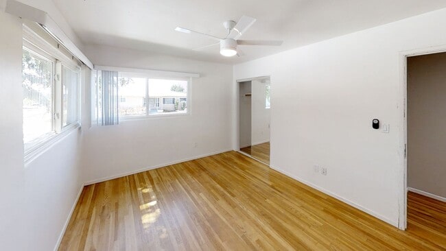 Building Photo - HUGE House!! CLOSEST to Campus! (Lease out, pending signatures. Check back in a few days!)