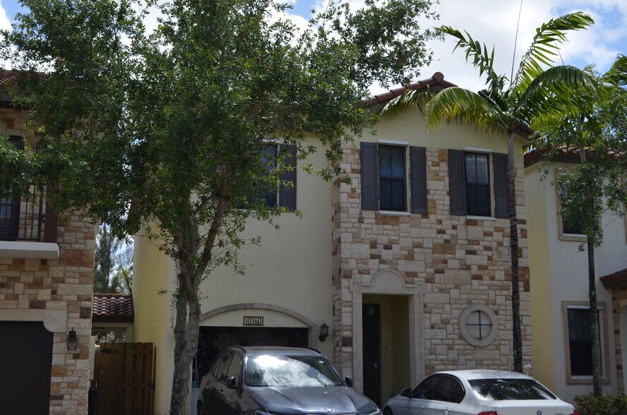 Primary Photo - 10270 NW 70th Ter
