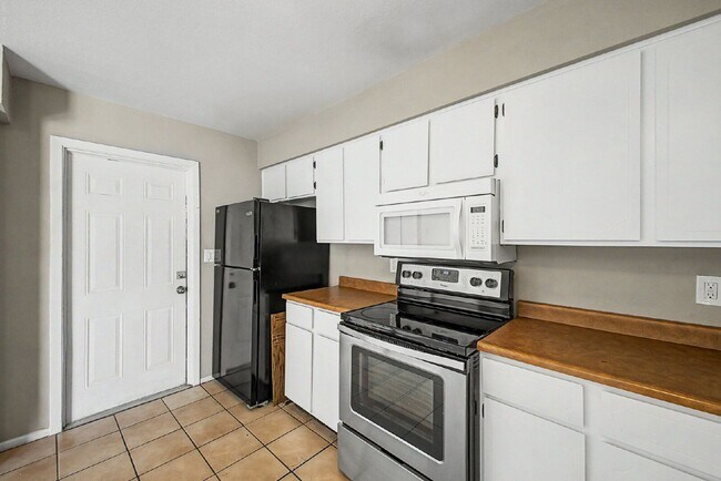 Building Photo - 2521 N 49th Ave