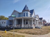 Building Photo - 1330 Maple Ave