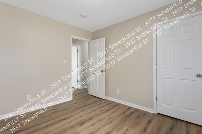 Building Photo - 3937 Springfield St