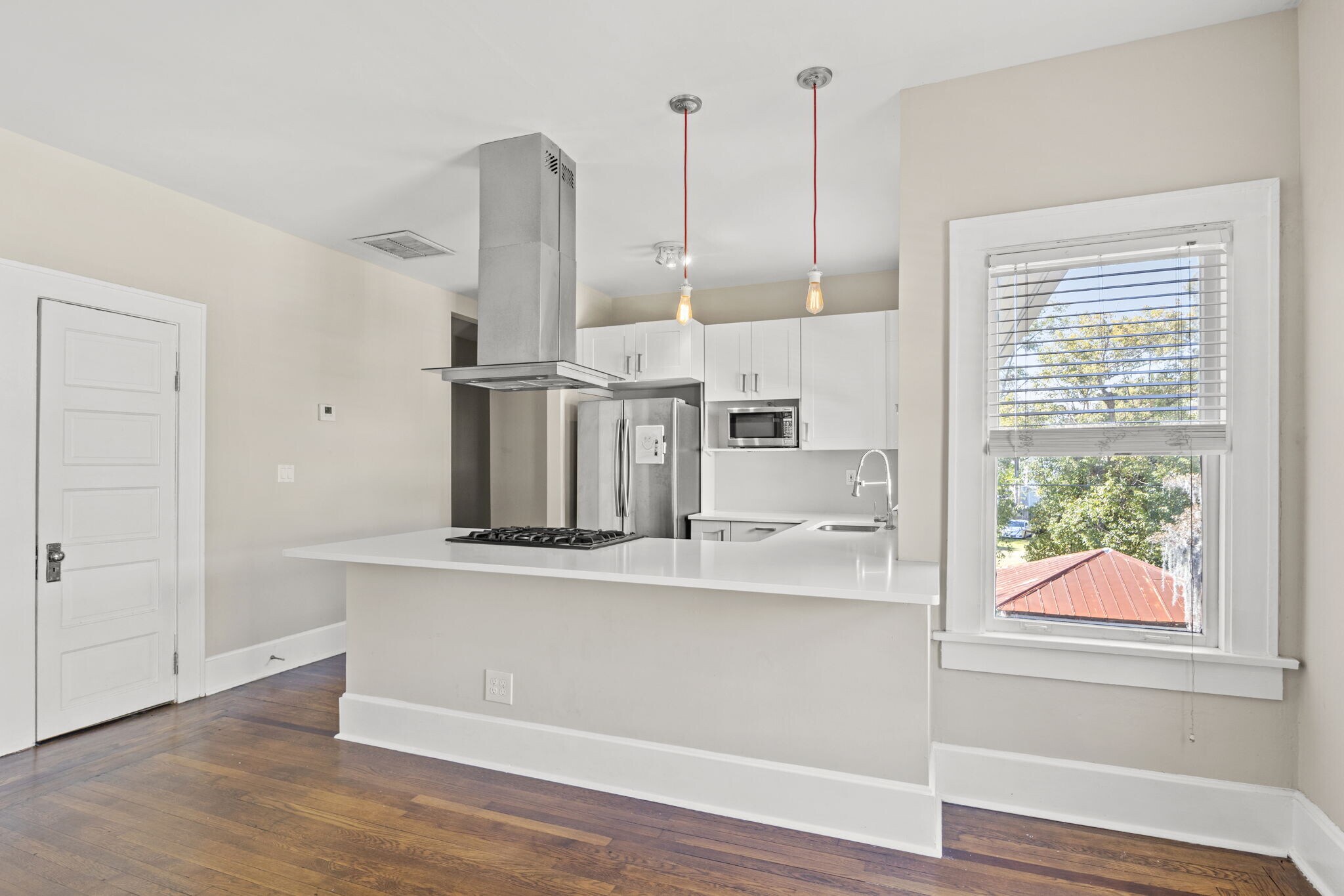 Building Photo - 1334 N Laura St