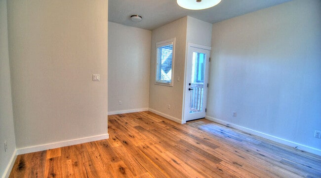 Building Photo - 1373 Minna St