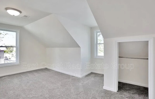 Building Photo - 15729 Fenton Ave