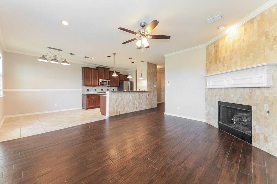 Building Photo - 1208 Songbird Dr