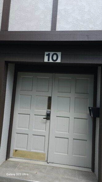 Building Photo - 10B Heritage Dr