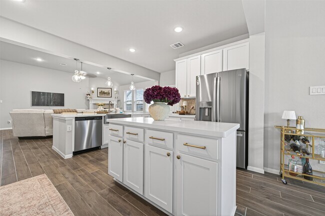 Building Photo - 32226 Cedar Crst Dr