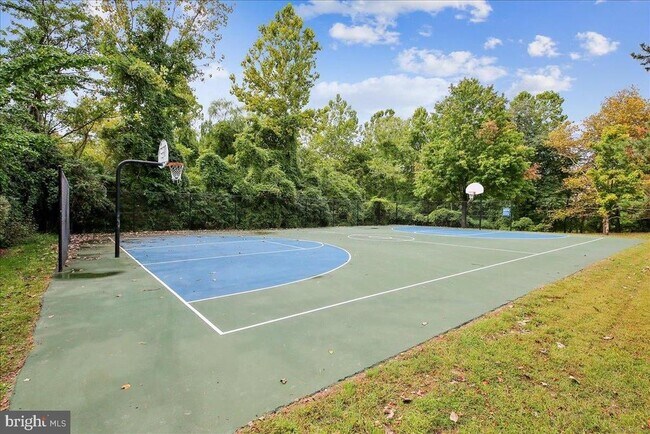 Building Photo - 417 Winding Rose Dr