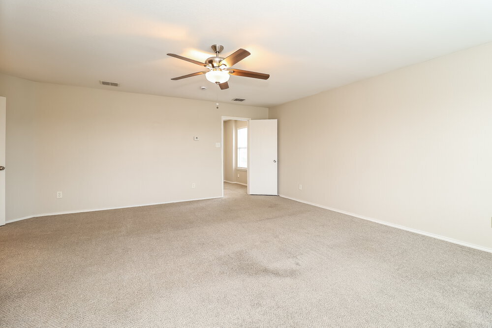 Building Photo - 2246 Midbury Dr