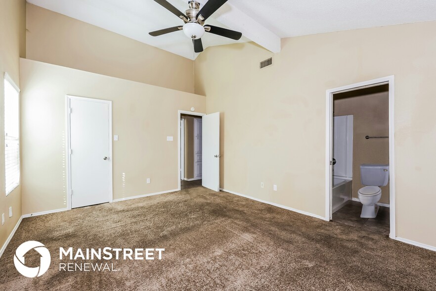 Building Photo - 7000 Laurelhill Ct N