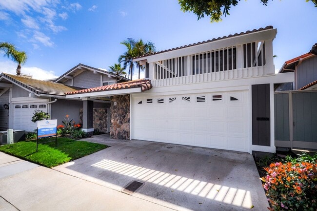 Building Photo - Coronado Cays 4 bd/2.5 ba home in Bahama Village