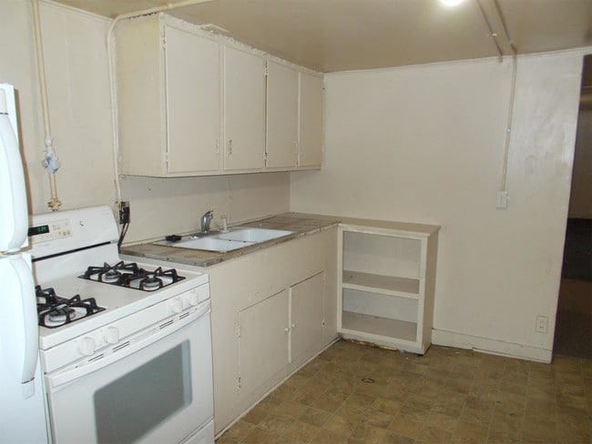 Building Photo - 4870 US-30