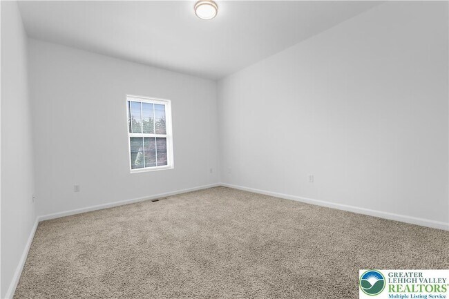 Building Photo - 835 16th Ave
