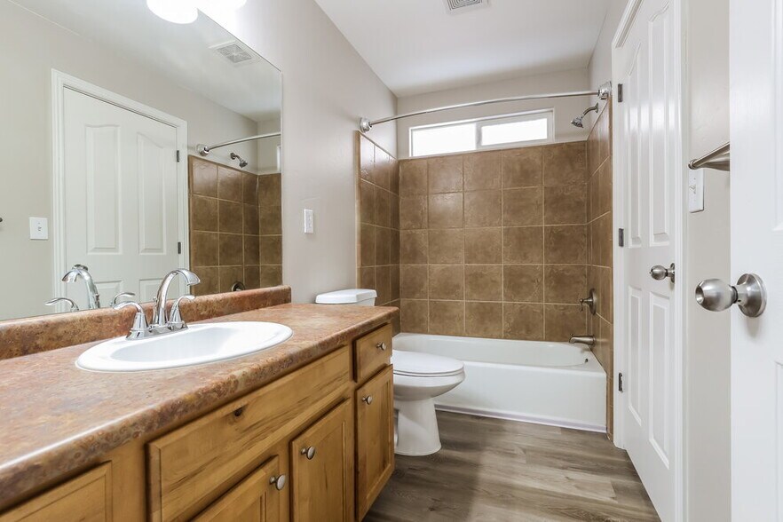 Building Photo - 12682 Diamondback Dr