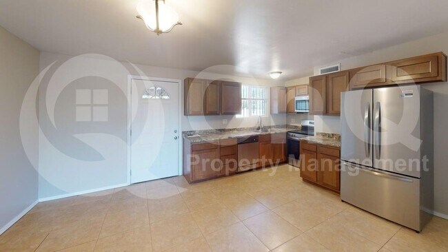 Building Photo - 1826 W Dominy Rd