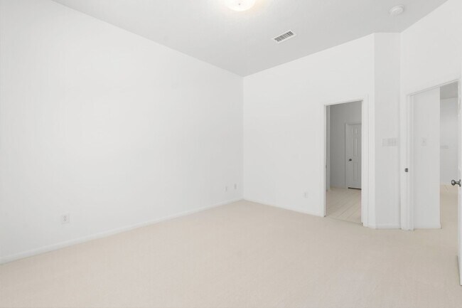 Building Photo - 72 S Piper Trace