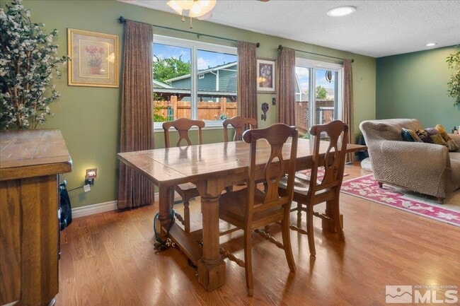 Building Photo - 968 Rio Vista Dr