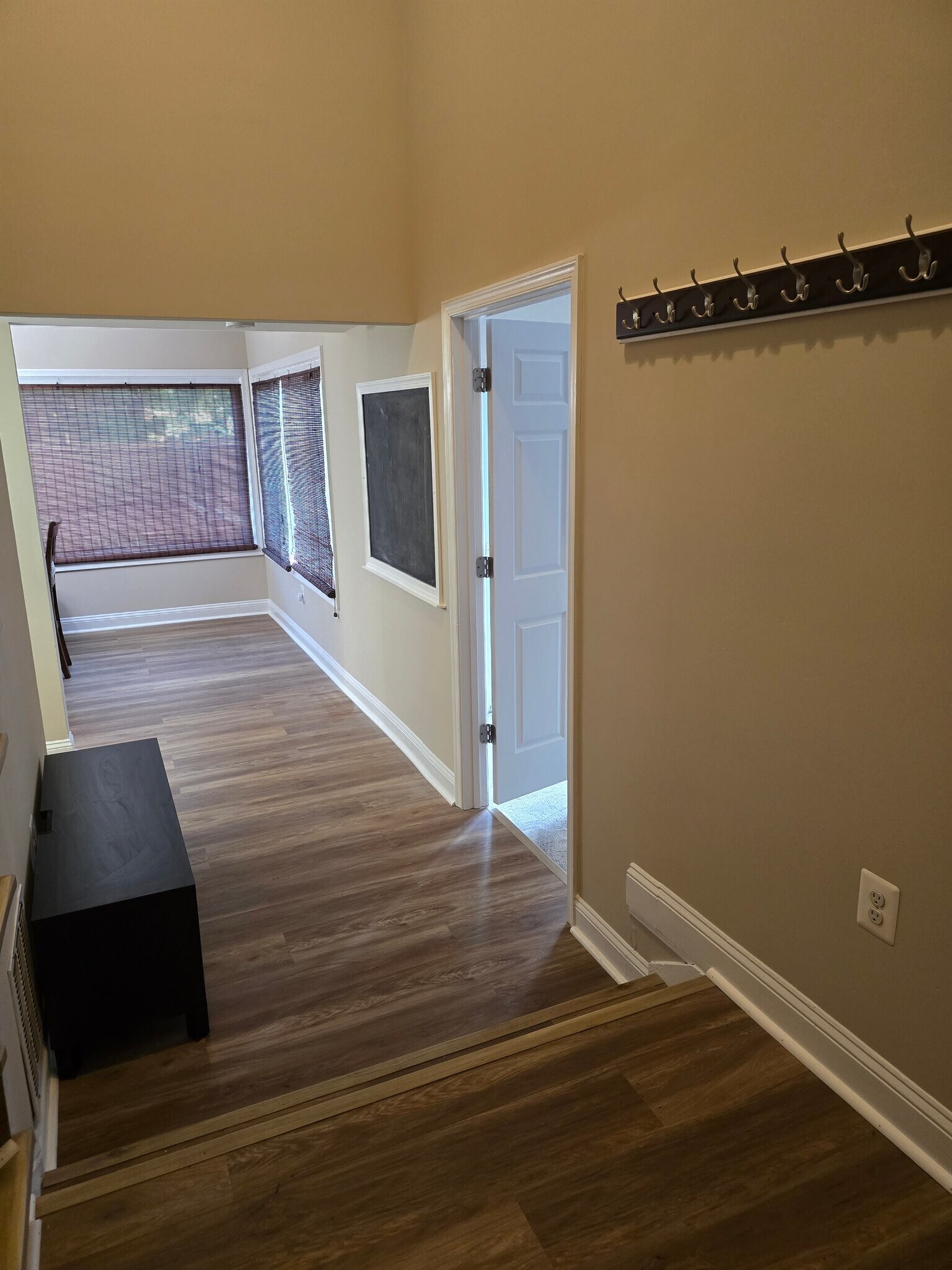 Building Photo - 602 Sugarland Run Dr