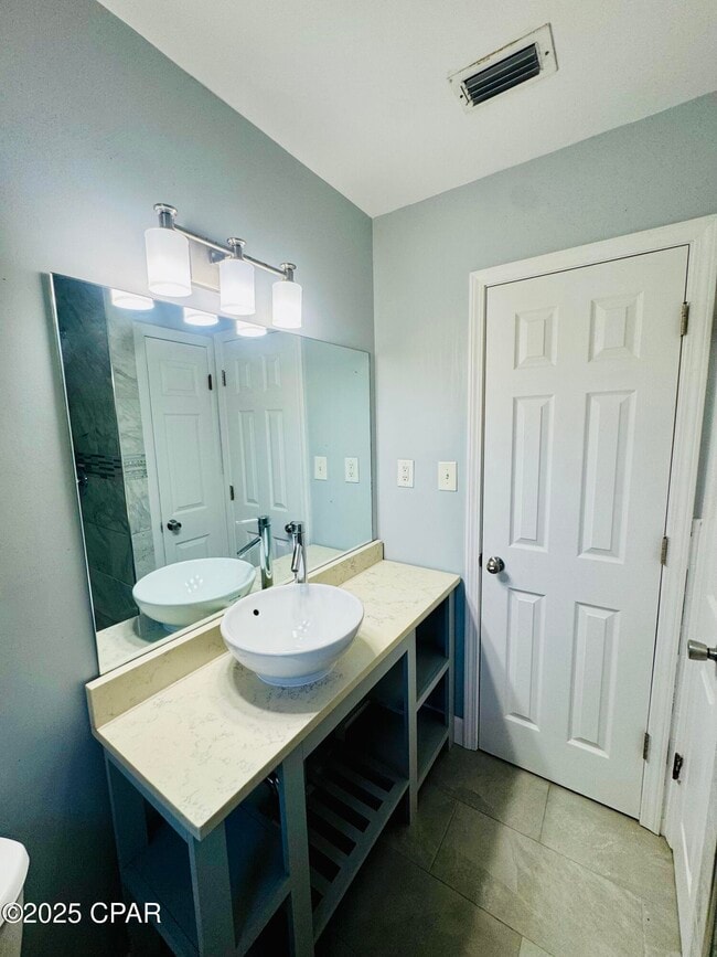 Building Photo - 1606 Fairland Ave