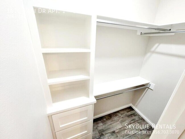 Building Photo - 1416 Vani Dr