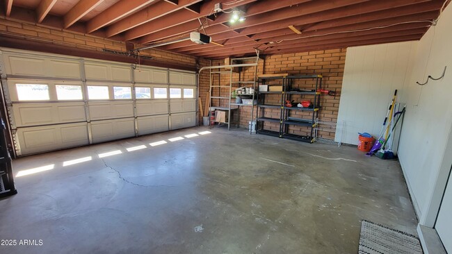 Building Photo - 5149 Paseo Las Palmas