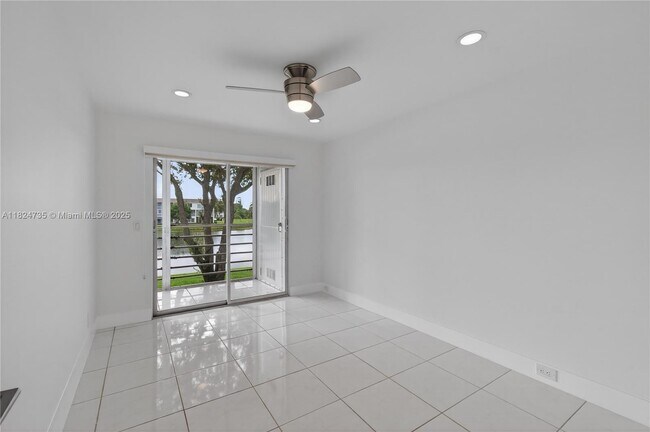 Building Photo - 228 Preston Way