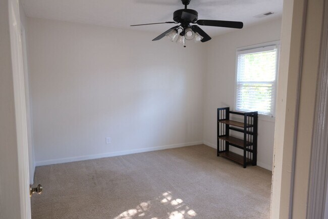 Building Photo - 405 Andros Dr
