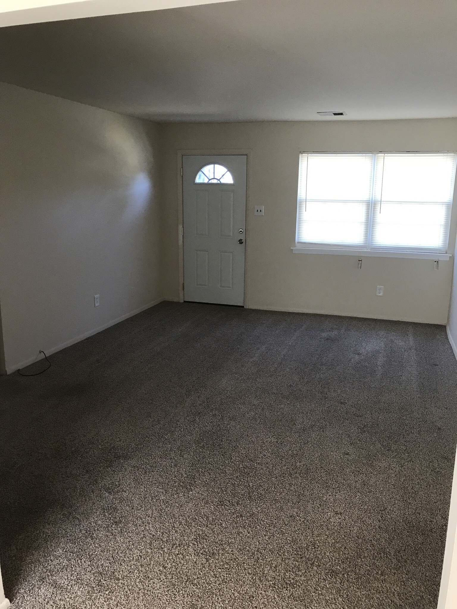 Building Photo - 58 Eaves Mill Rd