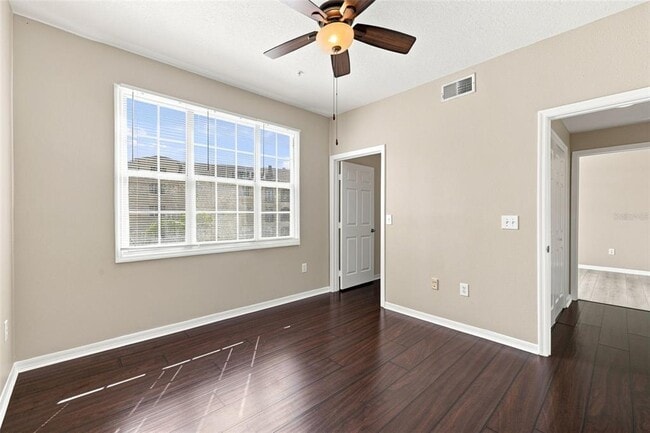 Building Photo - 501 Knights Run Ave